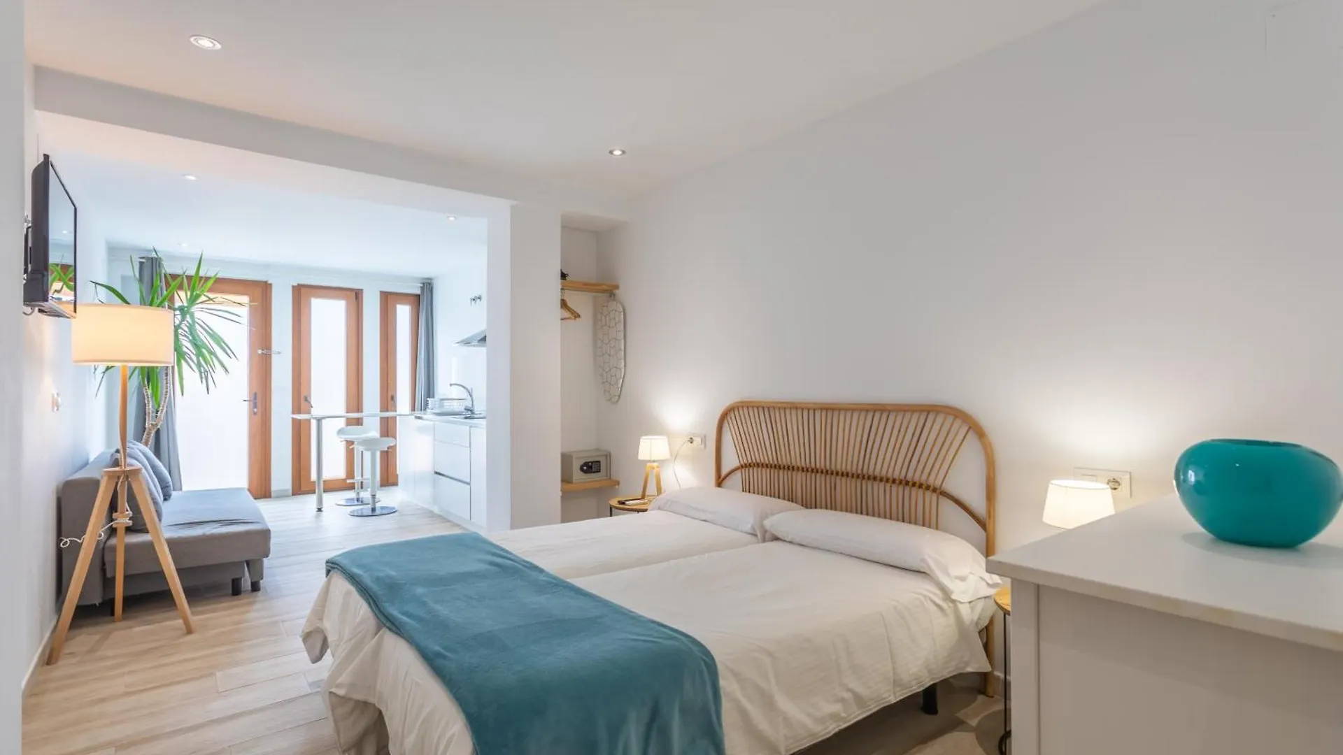 Malabau Beach House Tarifa 0*,  Spain