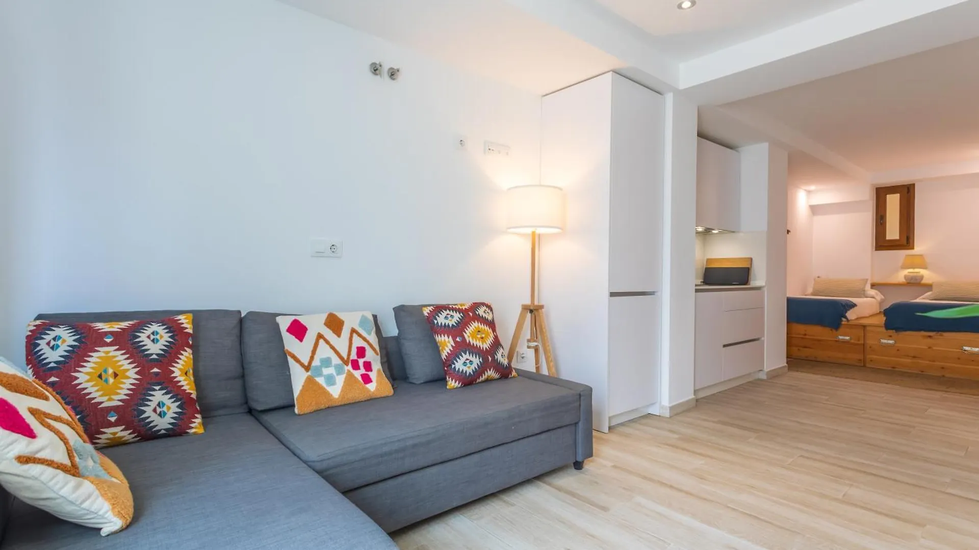Malabau Beach House Tarifa 0*,